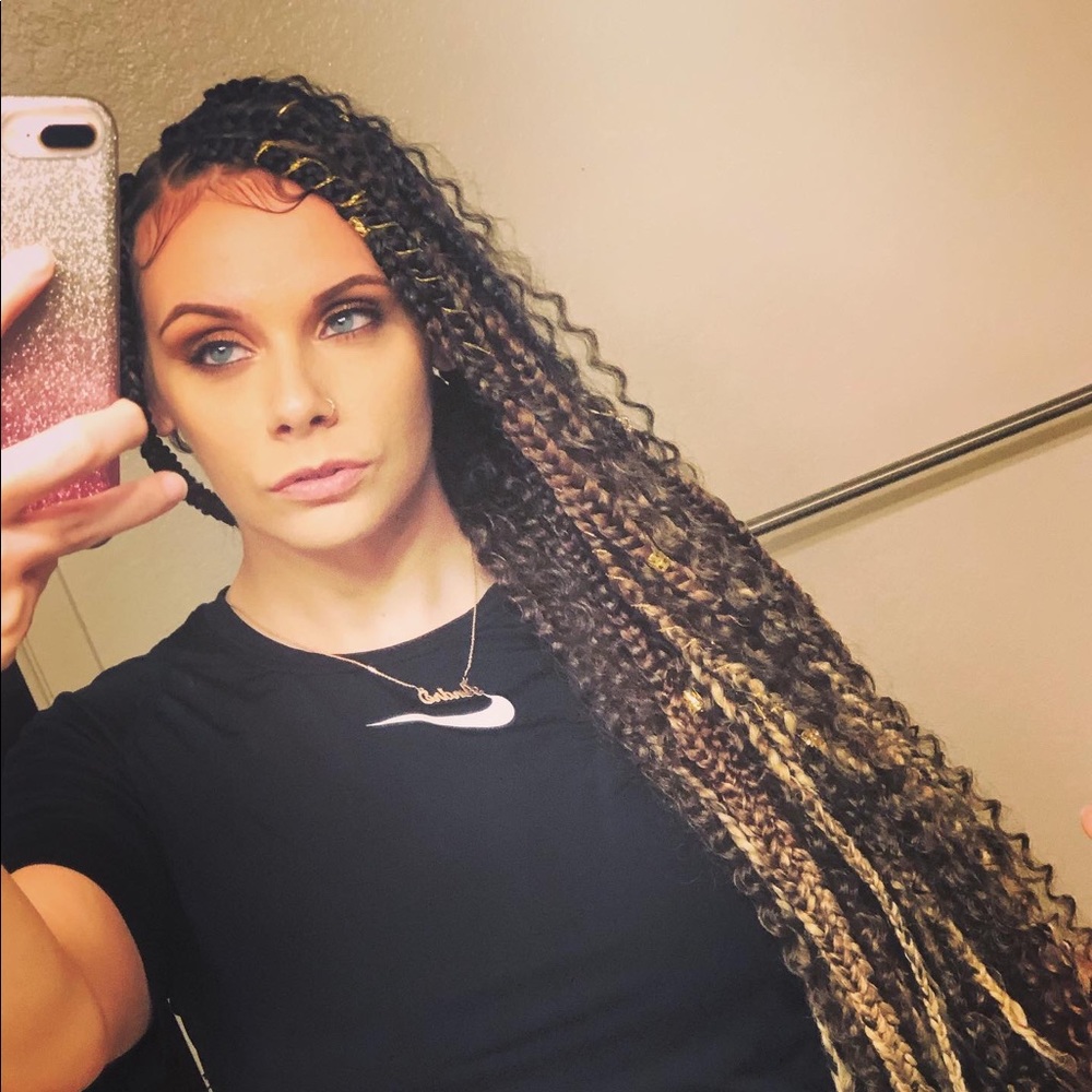 Meet your Posher, Nicole!